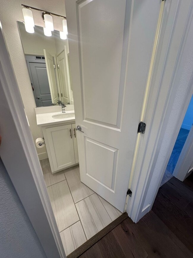 Building Photo - $3,290 / 2 BR STUNNING 2020 MODEL HOME FOR RENT IN SOUTH HAYWARD