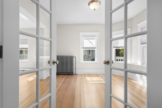 Building Photo - 144 Waverly Rd