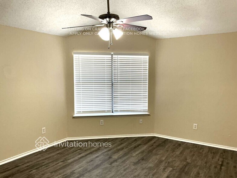 Building Photo - 1610 Autumn Breeze Ln