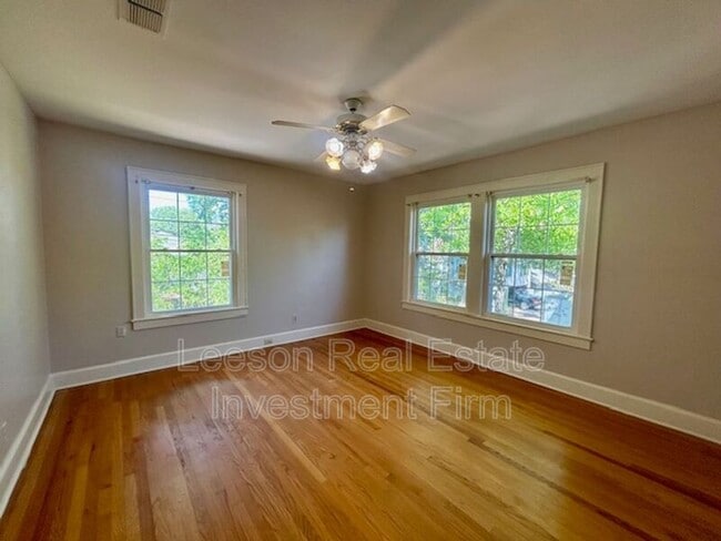 Building Photo - 440 Forest Ave