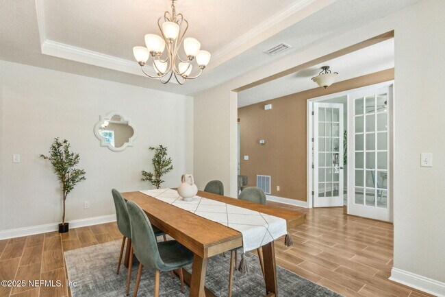 Building Photo - 11470 Glenlaurel Oaks Cir