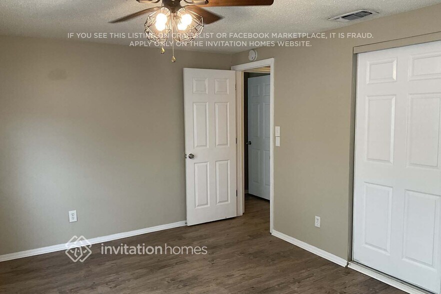 Building Photo - 6405 Regatta Ct