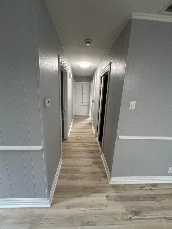 Building Photo - Interested in this home? You clearly have exceptional taste!