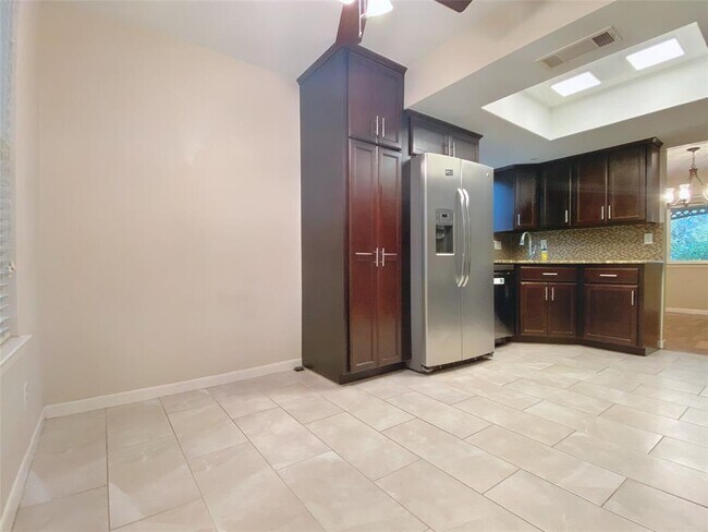 Building Photo - 8303 Alabama Dr