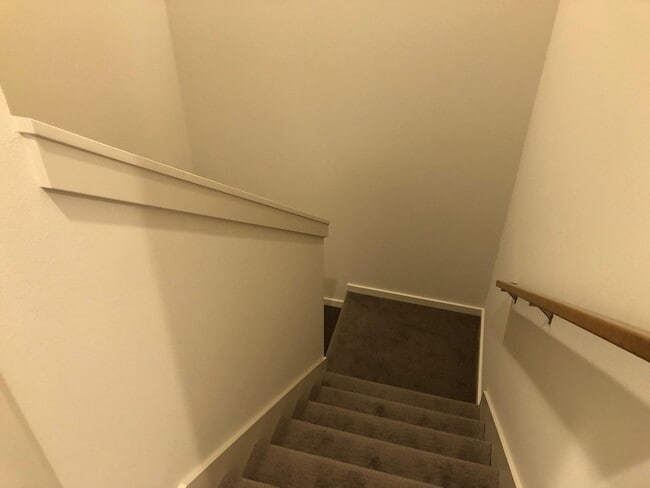 Building Photo - Great Townhome for Rent