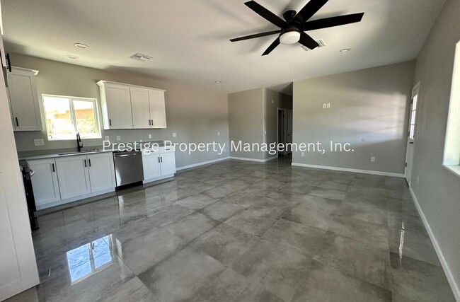 Building Photo - Built in 2022 3/2 Central Home!!!