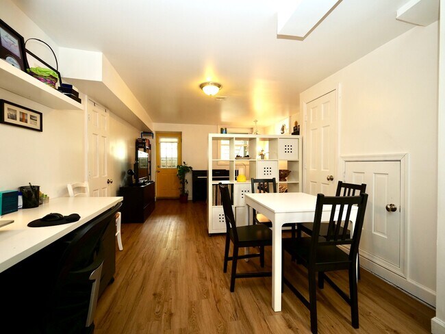 Primary Photo - 585 Palisade Ave