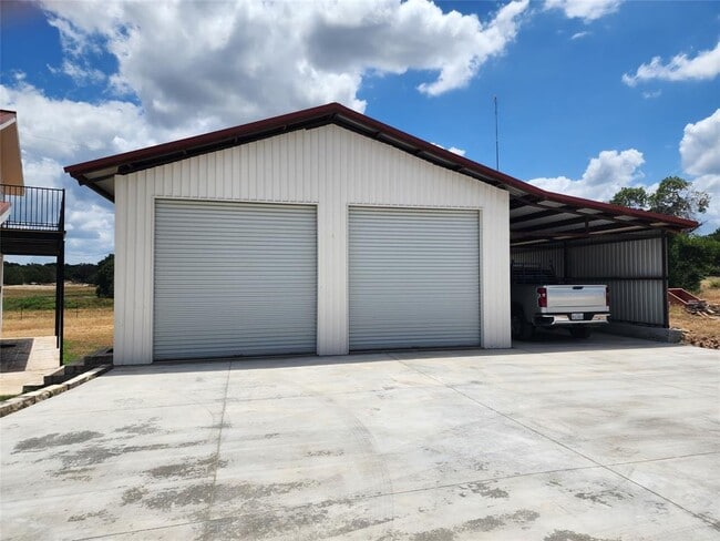 Building Photo - 500 Spring Creek Rd