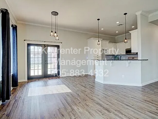 Building Photo - LIMITED TIME: 50% OFF FIRST MONTH’S RENT Magnificent 3BD/2BTH home in Council Ridge