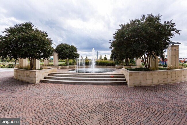 Building Photo - 3650 S Glebe Rd