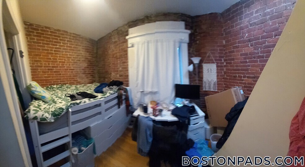 Building Photo - 34 Sussex St