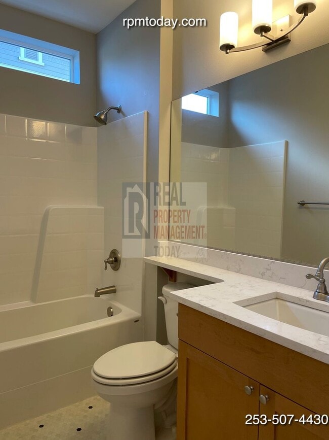 Building Photo - Gorgeous 2 Bedroom in 55+ Community!