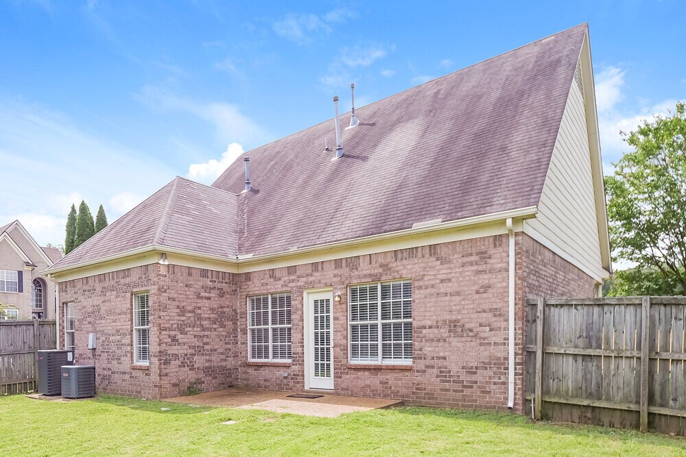 Building Photo - 10076 Sutton Ridge Ln