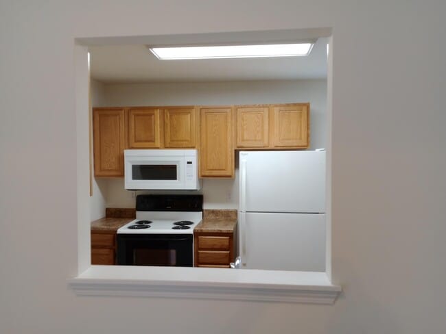 Building Photo - 3519 La Mesa Dr