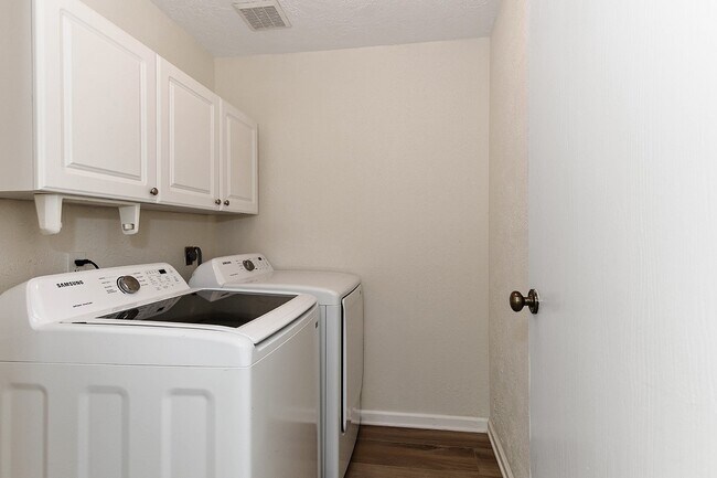 Building Photo - 35 Berryfrost Ln