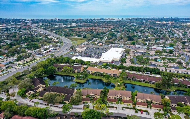 Building Photo - 5652 Ashton Lake Dr
