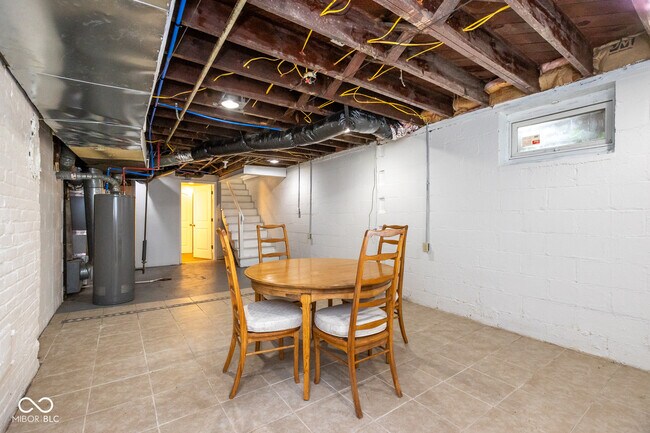 Building Photo - 3605 Hemlock Ave