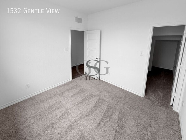 Building Photo - 1532 Gentle Vw