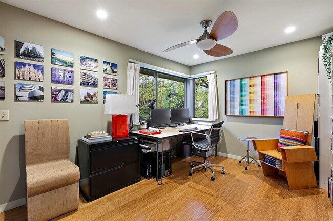 Building Photo - 805 Cumberland Rd