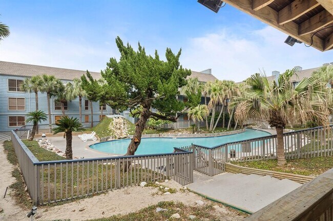 Building Photo - 8100 Seawall Blvd