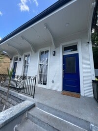 Building Photo - New Renovated 5bd/2ba Near Campus with Shared Pool! Available for 18 month lease