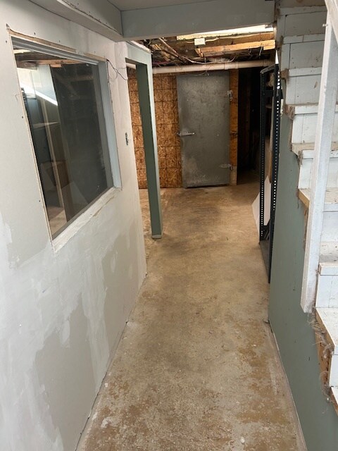 Building Photo - 345 State St