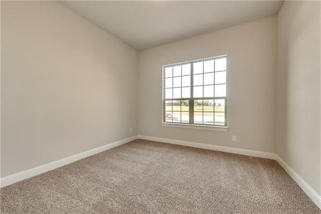 Building Photo - 305 Featherstone Dr