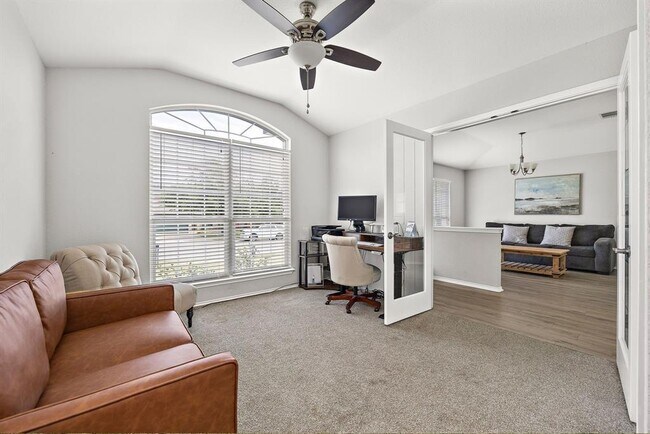 Building Photo - 1202 Highland Dr