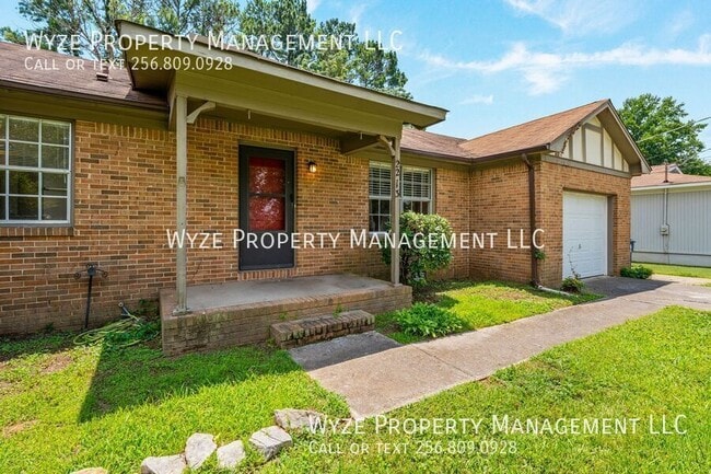 Building Photo - 2213 Cecille Dr SW