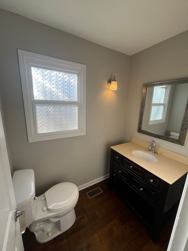 Building Photo - Well-Appointed East-Side Home with Exceptional Living Space in Sycamore Knolls