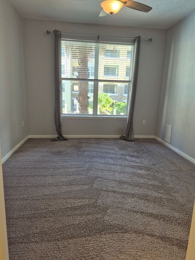 Building Photo - It's a lifestyle!