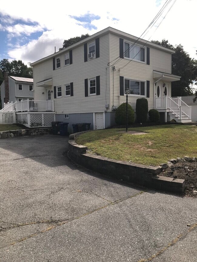 Building Photo - 55 Malwood Ave