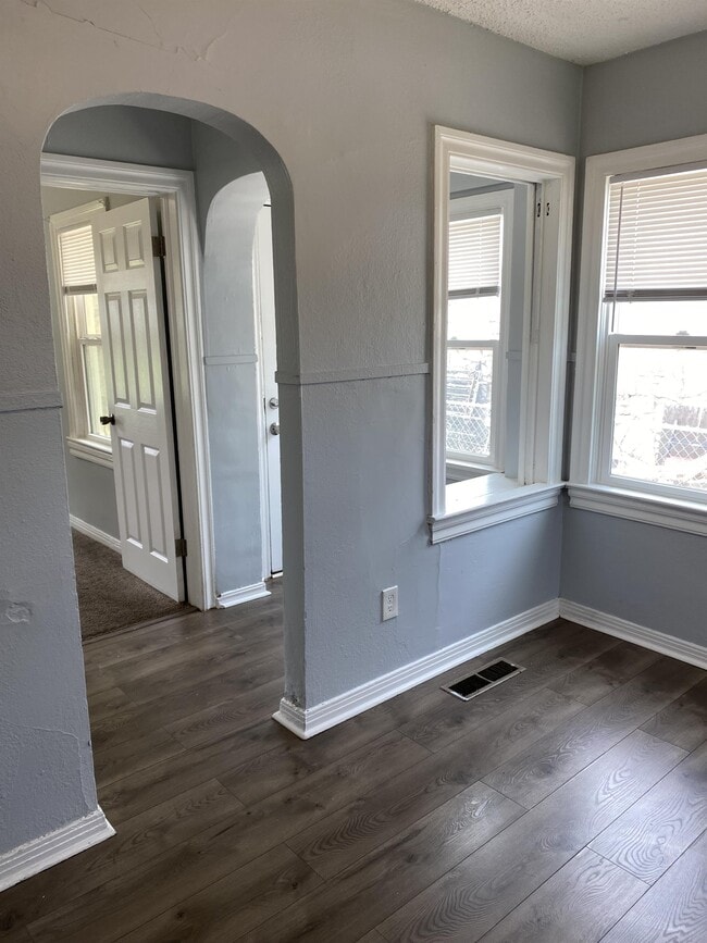 Building Photo - 632 SW 44th St