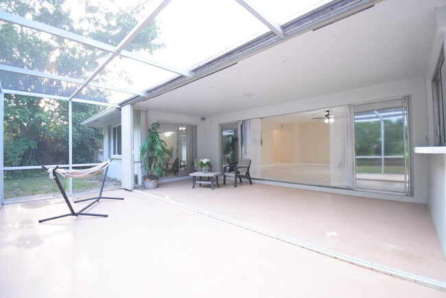 Building Photo - 22584 Lanyard St