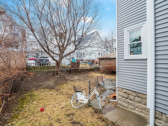 Building Photo - 81 Bristol Rd