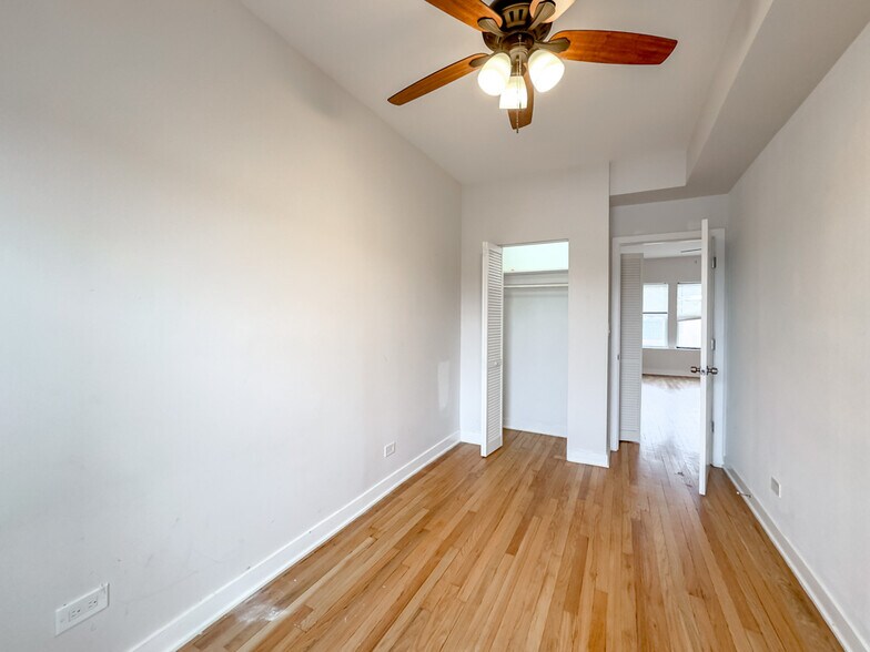 Building Photo - 4405 N Kimball Ave