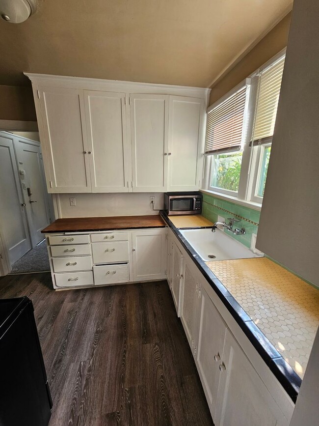 Building Photo - Private Complete Oasis steps from the Brem...