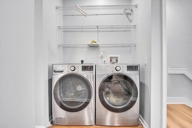 Building Photo - 1383 Piazza Pitti