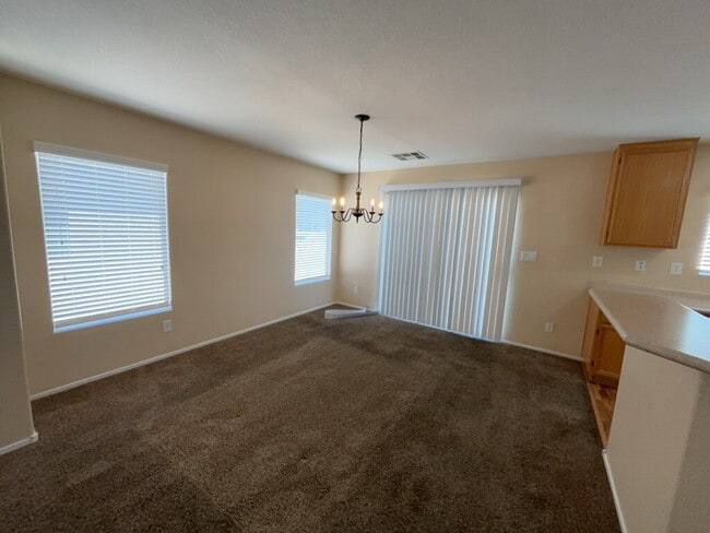 Building Photo - Don't miss out on the amazing views this h...