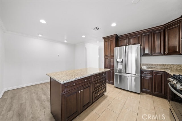 Building Photo - 15410 Elm Ln