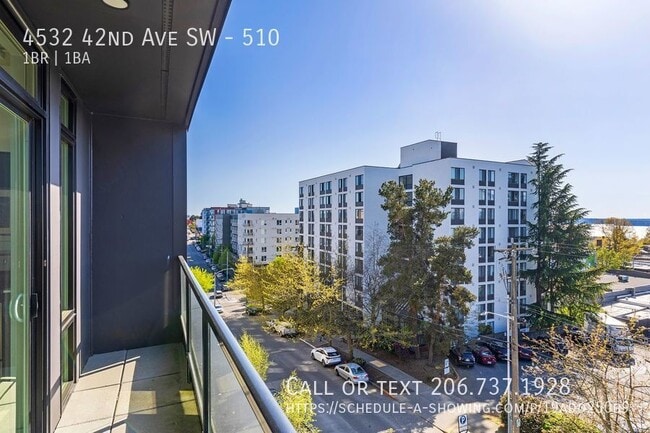 Building Photo - 4532 42nd Ave SW