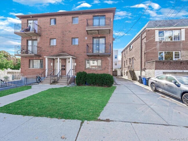 Primary Photo - 214-16 40th Ave