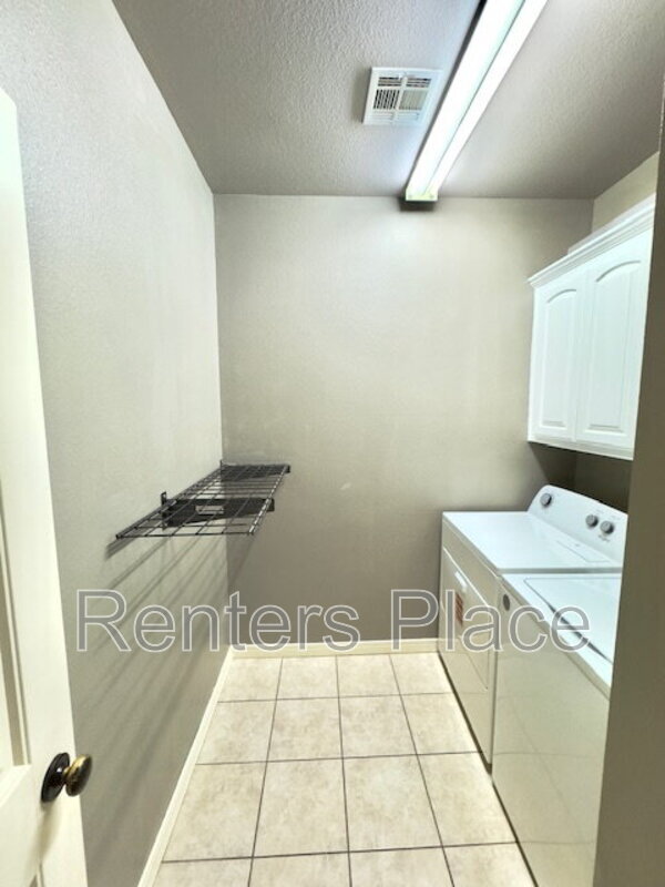 Building Photo - 5006 S 164th E Ave