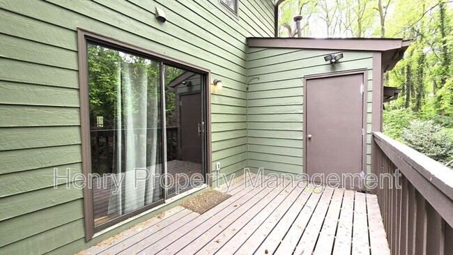 Building Photo - 4265 The Oaks Dr