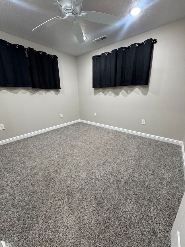 Building Photo - Beautiful main level home for sale