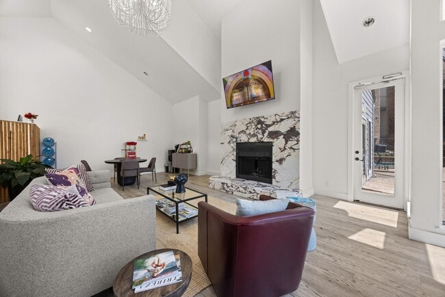 Building Photo - Montecito