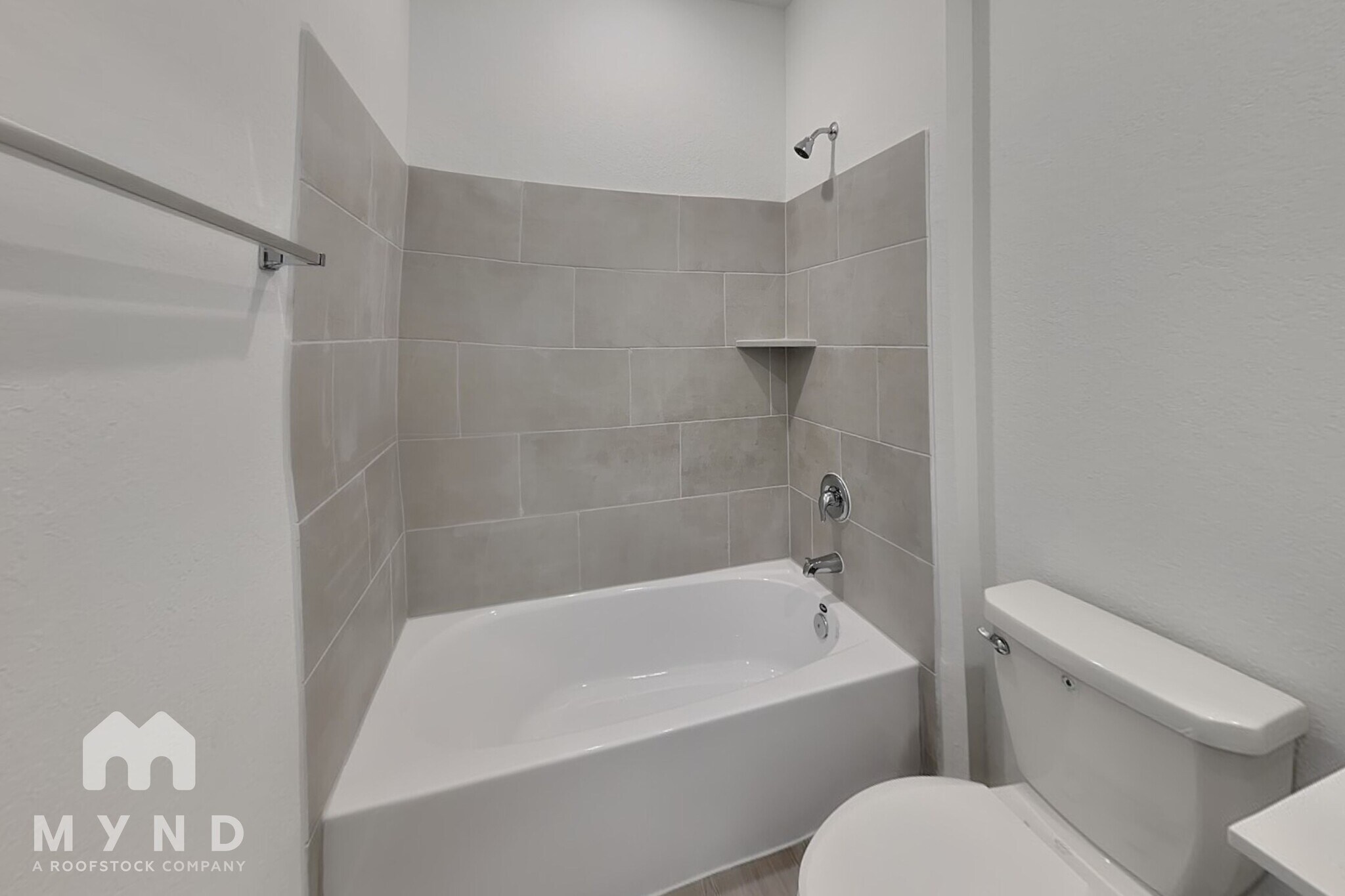 Building Photo - 10559 Ysasmendi Rdg