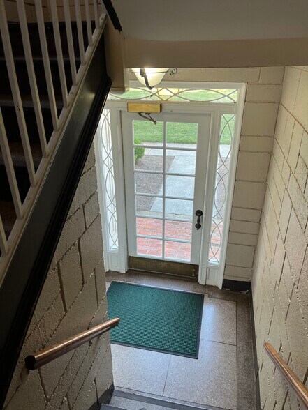 Building Photo - 1700 N Elm St