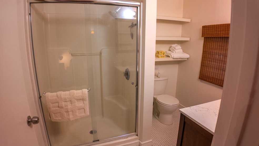 Building Photo - 1239 N Commonwealth Ave