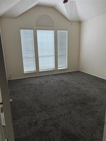 Building Photo - 1403 Lakeshore Dr